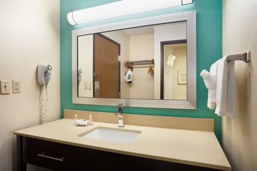 Imagen de la habitación del Hotel Days Inn By Wyndham Fort Smith. Foto 9
