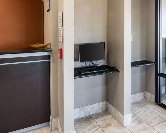 Imagen de los interiores del Hotel Days Inn By Wyndham Fort Worth North / Fossil Creek. Foto 10