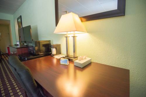 Imagen de la habitación del Hotel Days Inn By Wyndham Fort Wright Cincinnati Area. Foto 3