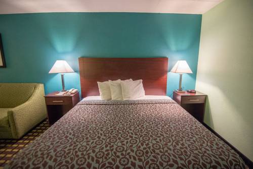 Imagen de la habitación del Hotel Days Inn By Wyndham Fort Wright Cincinnati Area. Foto 4