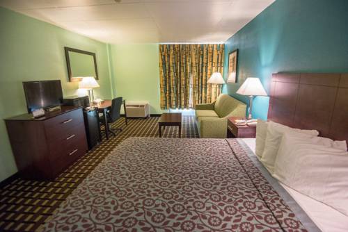Imagen de la habitación del Hotel Days Inn By Wyndham Fort Wright Cincinnati Area. Foto 8