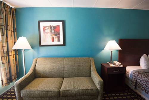 Imagen de la habitación del Hotel Days Inn By Wyndham Fort Wright Cincinnati Area. Foto 9