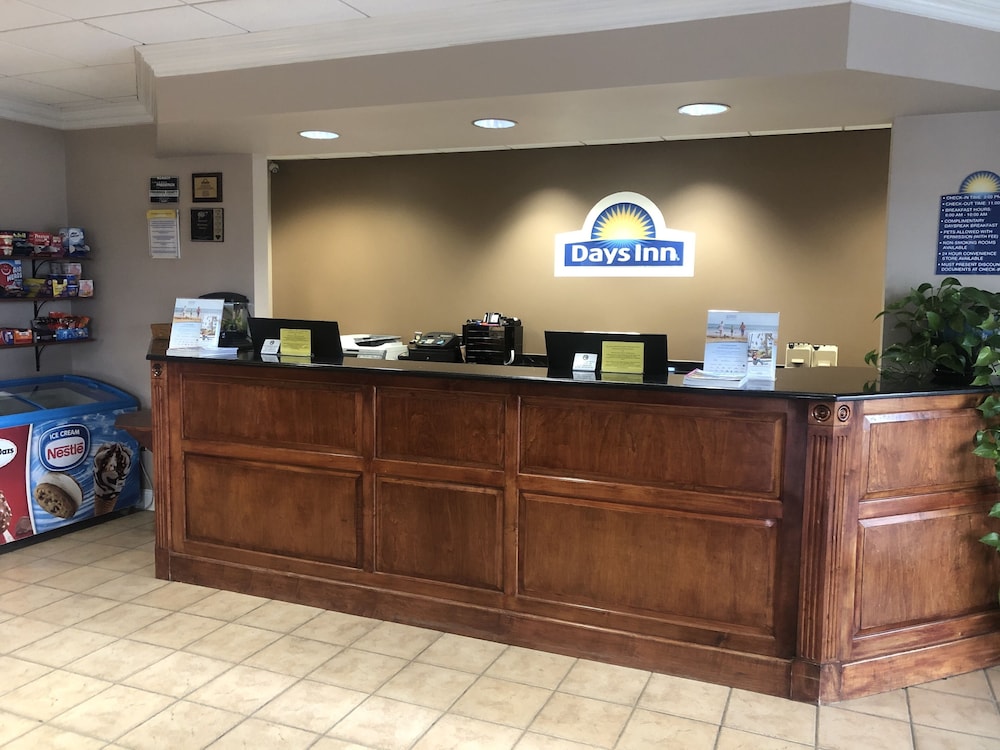 Imagen de los interiores del Hotel Days Inn By Wyndham Frederick. Foto 17