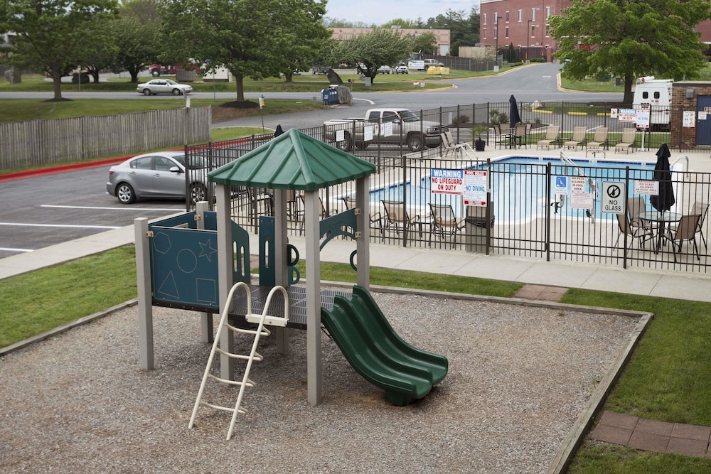 Imagen de los exteriores del Hotel Days Inn By Wyndham Frederick. Foto 16