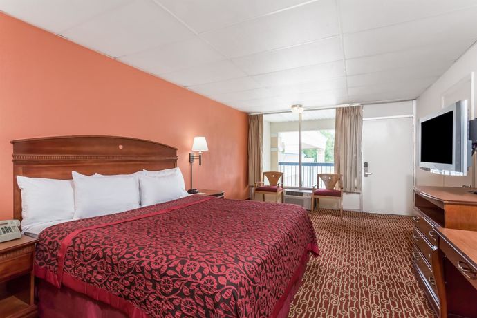 Imagen de la habitación del Hotel Days Inn By Wyndham Fredericksburg North. Foto 6