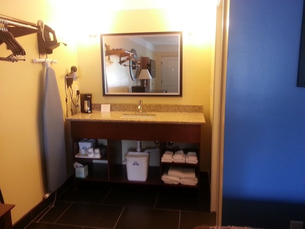 Imagen de la habitación del Hotel Days Inn By Wyndham Fultondale. Foto 7