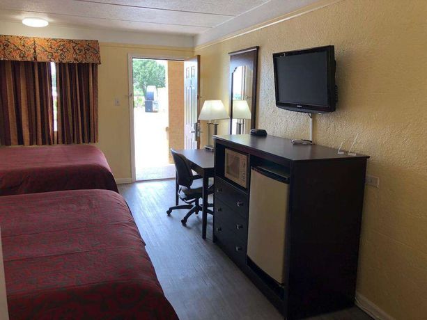 Imagen de la habitación del Hotel Days Inn By Wyndham Gainesville. Foto 6