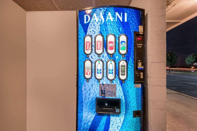 Imagen de los interiores del Hotel Days Inn By Wyndham Gainesville. Foto 19