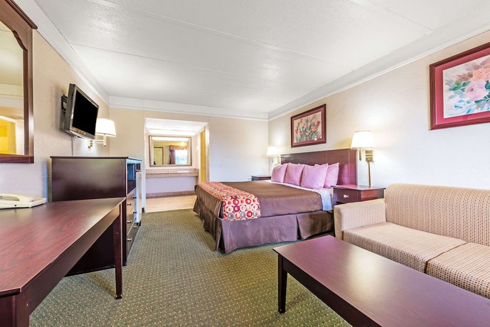 Imagen de la habitación del Hotel Days Inn By Wyndham Gainesville. Foto 16