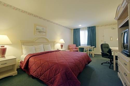 Imagen de la habitación del Hotel Days Inn By Wyndham Gilroy. Foto 5