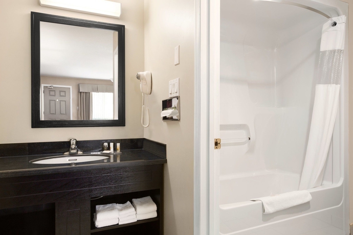 Imagen de la habitación del Hotel Days Inn By Wyndham Golden. Foto 12