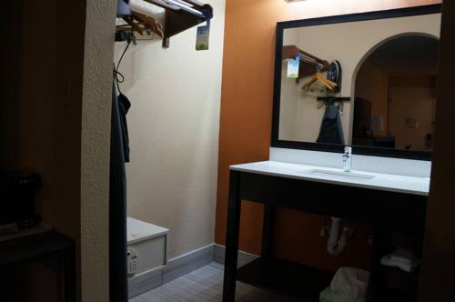 Imagen de la habitación del Hotel Days Inn By Wyndham Goodlettsville. Foto 3