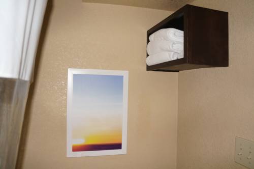 Imagen de la habitación del Hotel Days Inn By Wyndham Goodlettsville. Foto 7