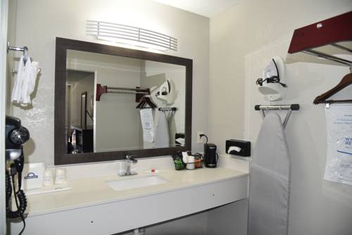 Imagen de la habitación del Hotel Days Inn By Wyndham Goose Creek. Foto 7