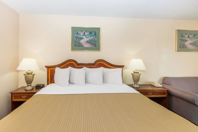 Imagen de la habitación del Hotel Days Inn By Wyndham Grand Island I-80. Foto 10
