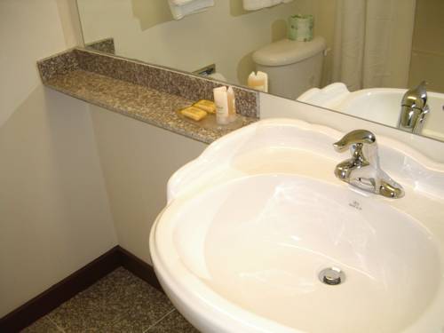 Imagen de la habitación del Hotel Days Inn By Wyndham Grande Prairie. Foto 11
