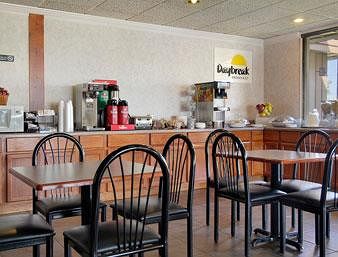 Imagen del bar/restaurante del Hotel Days Inn By Wyndham Grove City Columbus South. Foto 2
