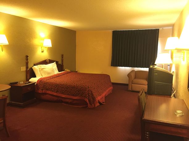 Imagen de la habitación del Hotel Days Inn By Wyndham Grove City Columbus South. Foto 4