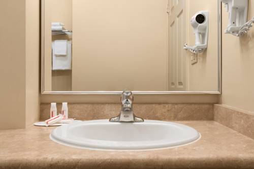 Imagen de la habitación del Hotel Days Inn By Wyndham Guelph. Foto 14