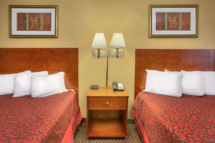 Imagen de la habitación del Hotel Days Inn By Wyndham Gulfport. Foto 9