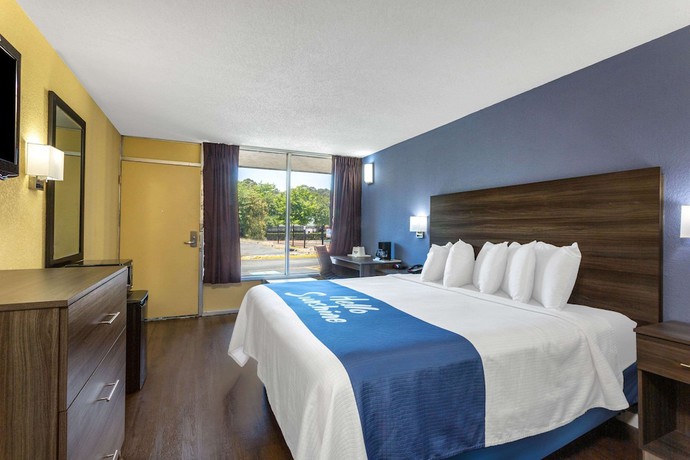 Imagen de la habitación del Hotel Days Inn By Wyndham Hampton Near Coliseum Convention Center. Foto 9