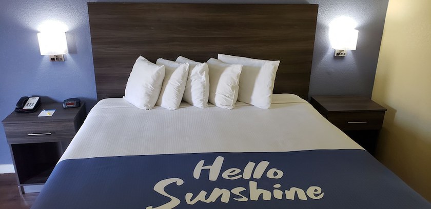 Imagen de la habitación del Hotel Days Inn By Wyndham Hampton Near Coliseum Convention Center. Foto 11