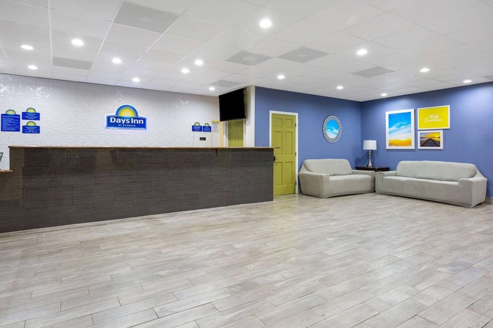 Imagen de los interiores del Hotel Days Inn By Wyndham Hampton Near Coliseum Convention Center. Foto 18