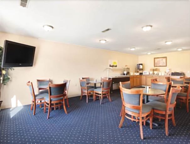 Imagen del bar/restaurante del Hotel Days Inn By Wyndham Hannibal. Foto 4