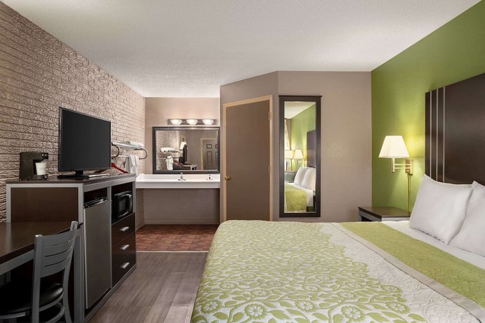 Imagen de la habitación del Hotel Days Inn By Wyndham Hardeeville/ I-95 State Line. Foto 12