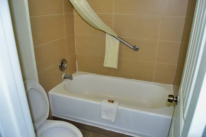 Imagen de la habitación del Hotel Days Inn By Wyndham Hardeeville Near Hilton Head. Foto 15