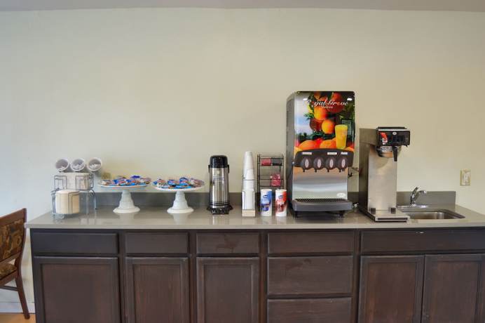 Imagen del bar/restaurante del Hotel Days Inn By Wyndham Hardeeville Near Hilton Head. Foto 1