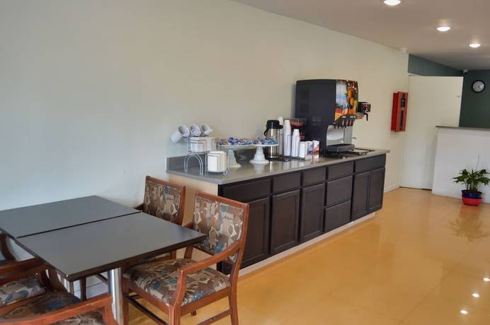 Imagen del bar/restaurante del Hotel Days Inn By Wyndham Hardeeville Near Hilton Head. Foto 2