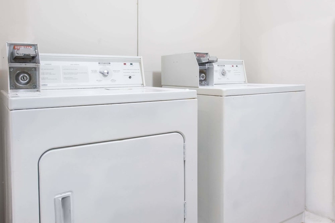 Imagen de los interiores del Hotel Days Inn By Wyndham Harrison. Foto 17