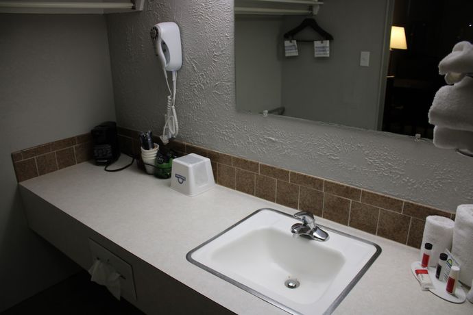 Imagen de la habitación del Hotel Days Inn By Wyndham Hays. Foto 12