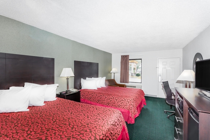 Imagen de la habitación del Hotel Days Inn By Wyndham Hendersonville. Foto 5