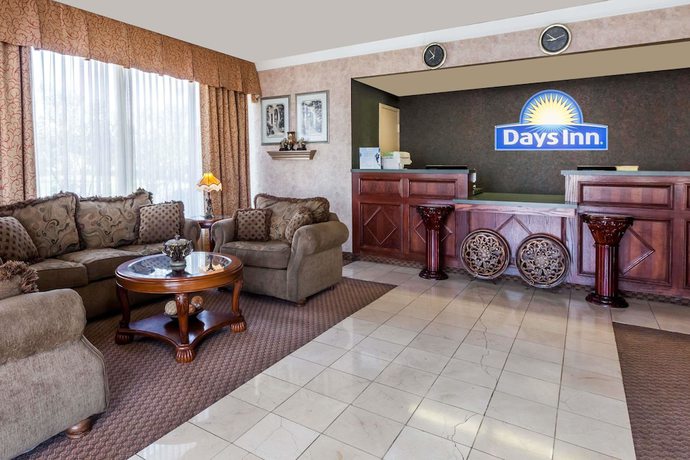 Imagen de los interiores del Hotel Days Inn By Wyndham Hillsboro Tx. Foto 20
