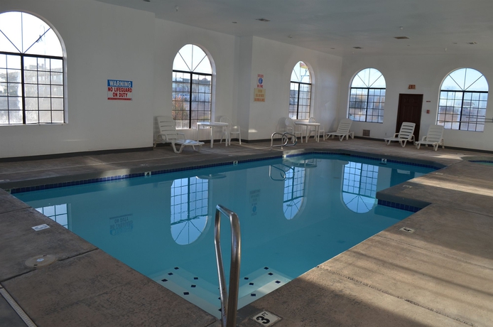 Imagen de la piscina del Hotel Days Inn By Wyndham Holbrook. Foto 15