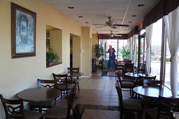 Imagen del bar/restaurante del Hotel Days Inn By Wyndham Hoover Birmingham. Foto 5