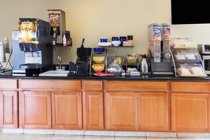 Imagen del bar/restaurante del Hotel Days Inn By Wyndham Houston East. Foto 2
