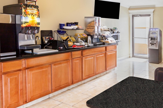 Imagen del bar/restaurante del Hotel Days Inn By Wyndham Houston East. Foto 3
