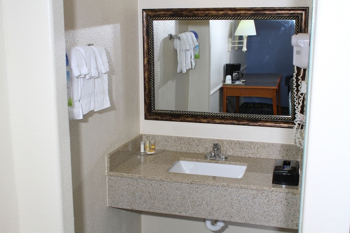 Imagen de la habitación del Hotel Days Inn By Wyndham Houston. Foto 9