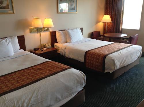 Imagen de la habitación del Hotel Days Inn By Wyndham Indianapolis East Post Road. Foto 5