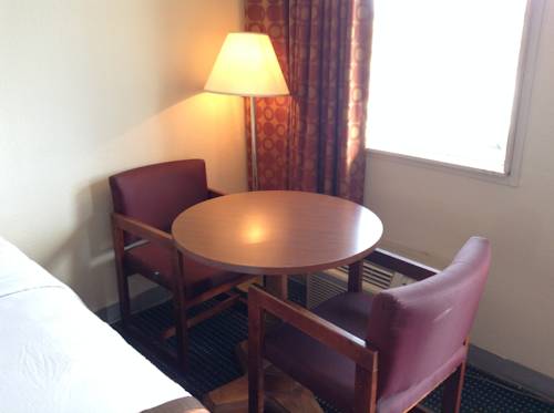 Imagen de la habitación del Hotel Days Inn By Wyndham Indianapolis East Post Road. Foto 8