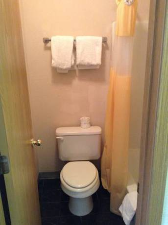 Imagen de la habitación del Hotel Days Inn By Wyndham Indianapolis East Post Road. Foto 11