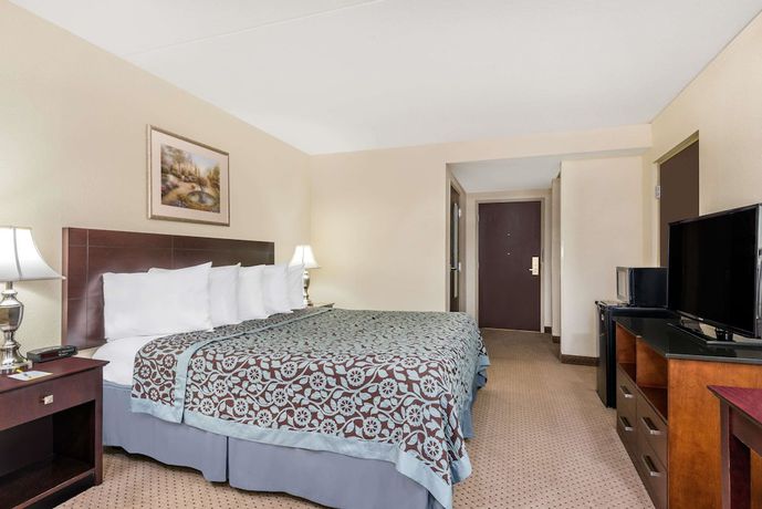 Imagen de la habitación del Hotel Days Inn By Wyndham Indianapolis Northeast. Foto 7