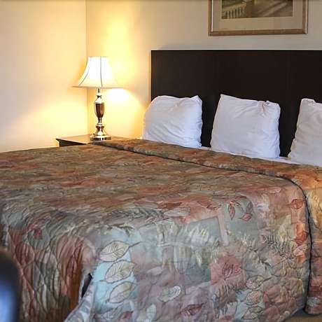 Imagen de la habitación del Hotel Days Inn By Wyndham Indianapolis Northeast. Foto 8