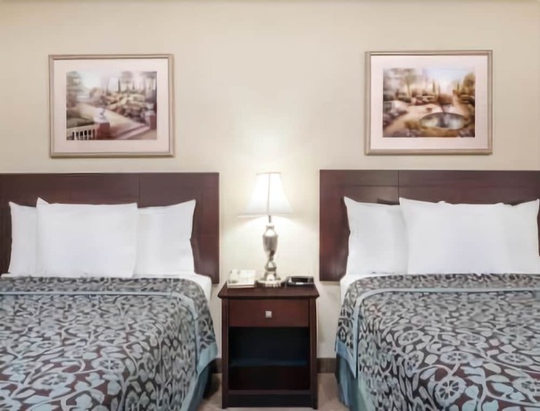 Imagen de la habitación del Hotel Days Inn By Wyndham Indianapolis Northeast. Foto 11