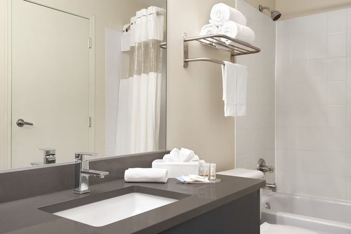 Imagen de la habitación del Hotel Days Inn By Wyndham Kelowna. Foto 3