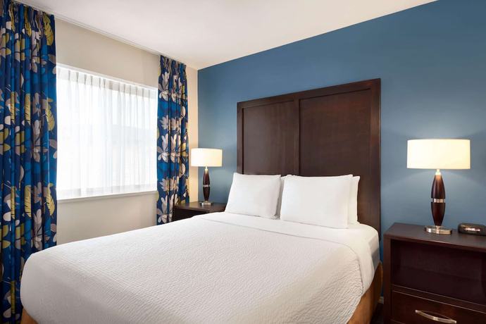 Imagen de la habitación del Hotel Days Inn By Wyndham Kelowna. Foto 13