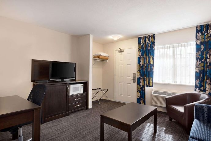Imagen de la habitación del Hotel Days Inn By Wyndham Kelowna. Foto 15